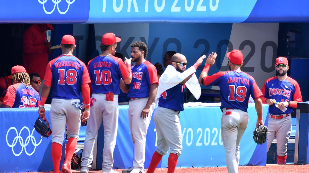 La República Dominicana cae al puesto 12 en el ranking mundial de béisbol, generando preocupación sobre el futuro de la selección.